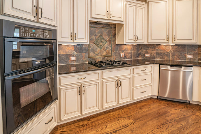 Budget-Friendly Tips for Upgrading Kitchen Cabinets and Countertops